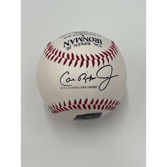Cal Ripken Jr. Commemorative Baseball Fotoball 2131 Consecutive Games - Picture 2 of 6